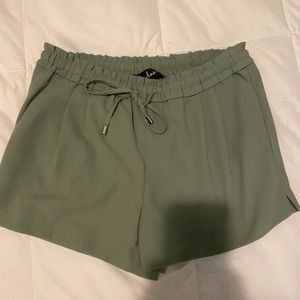 Lulus shorts size medium